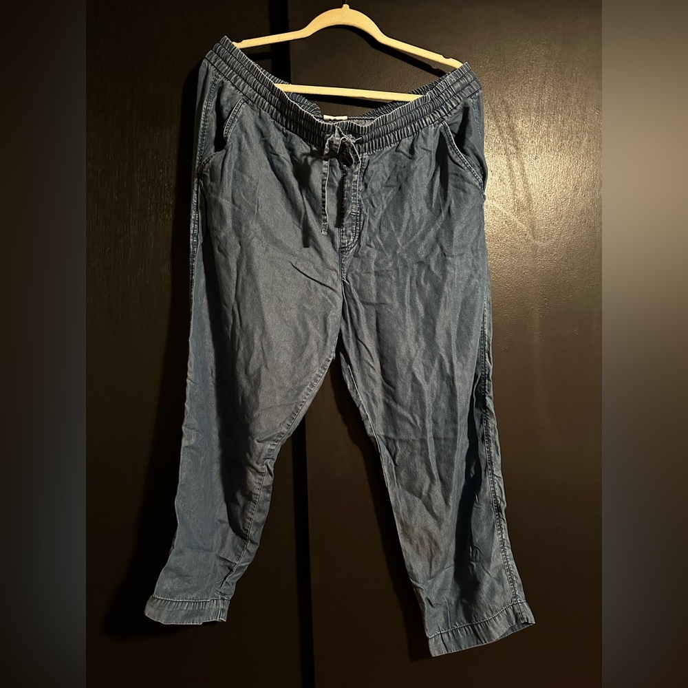 Ladies Gap Easy pants